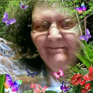 Meet your Posher, Connie